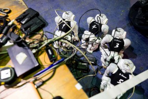 Roboter verkabelt Make Munich 2016 © Foto: Nathan Jamin
